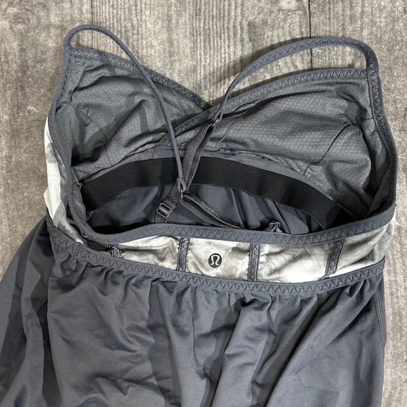 ⭐️Lululemon Rehearsal Tank in Black / White Coal Tinted Canvas Super [1706] - Picture 6 of 8